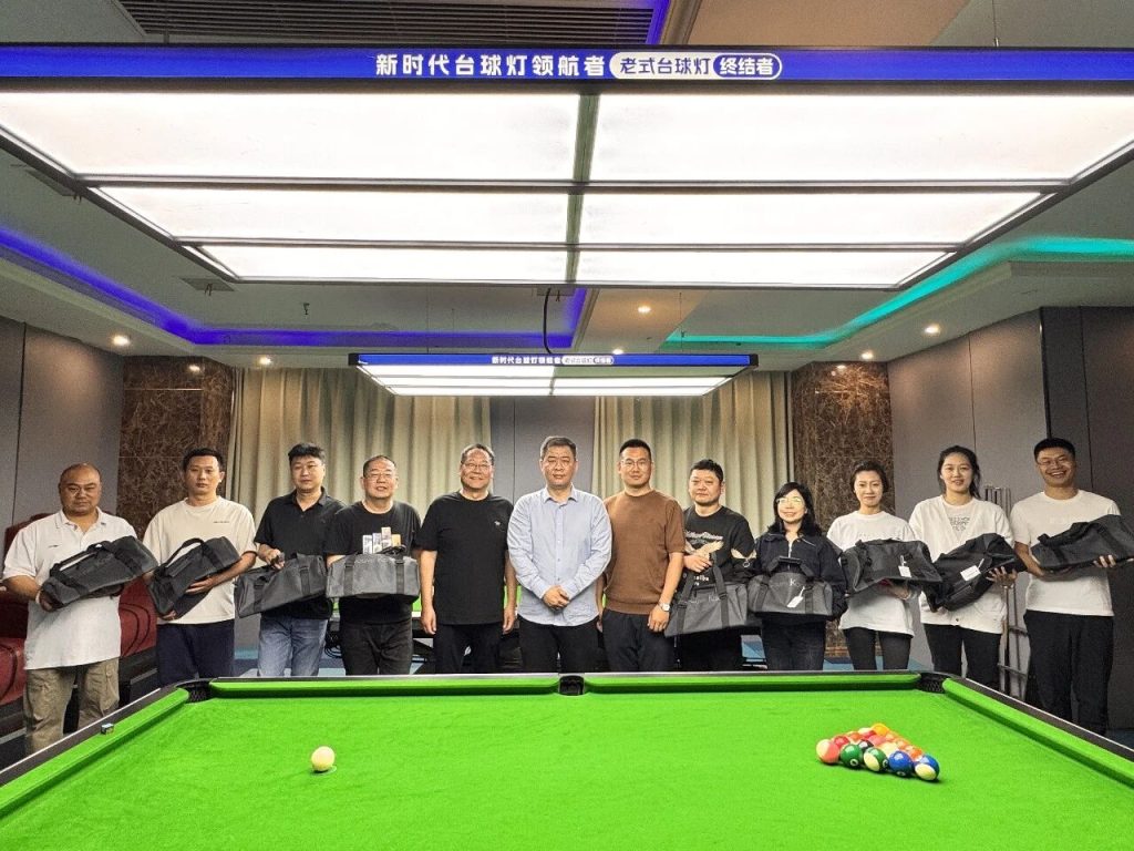 郑州公交集团第二修理公司工会组织开展职工台球友谊赛